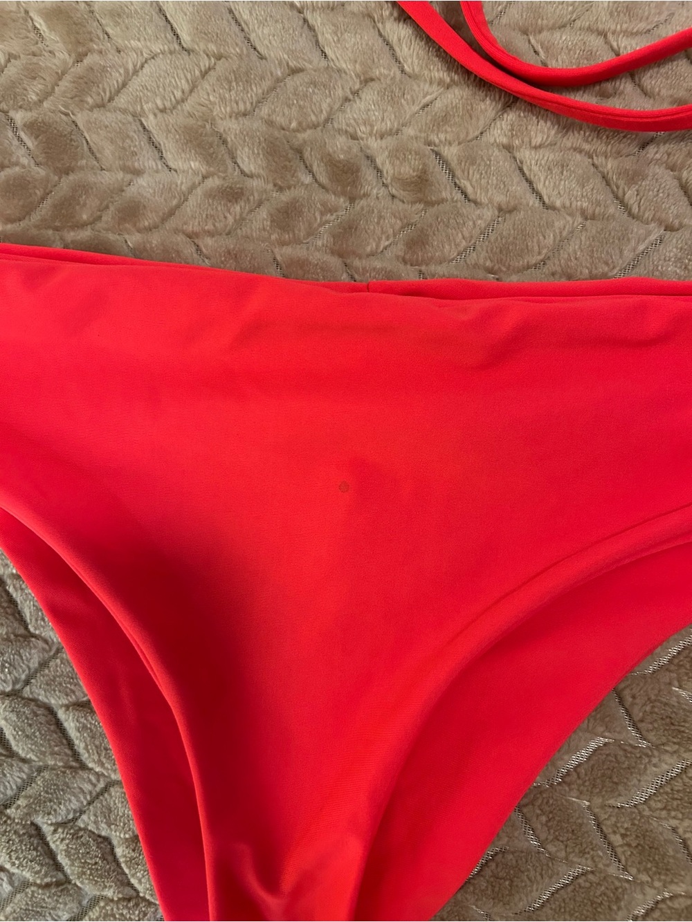 Red Hurley Bikini. Size small - Picture 6 of 6